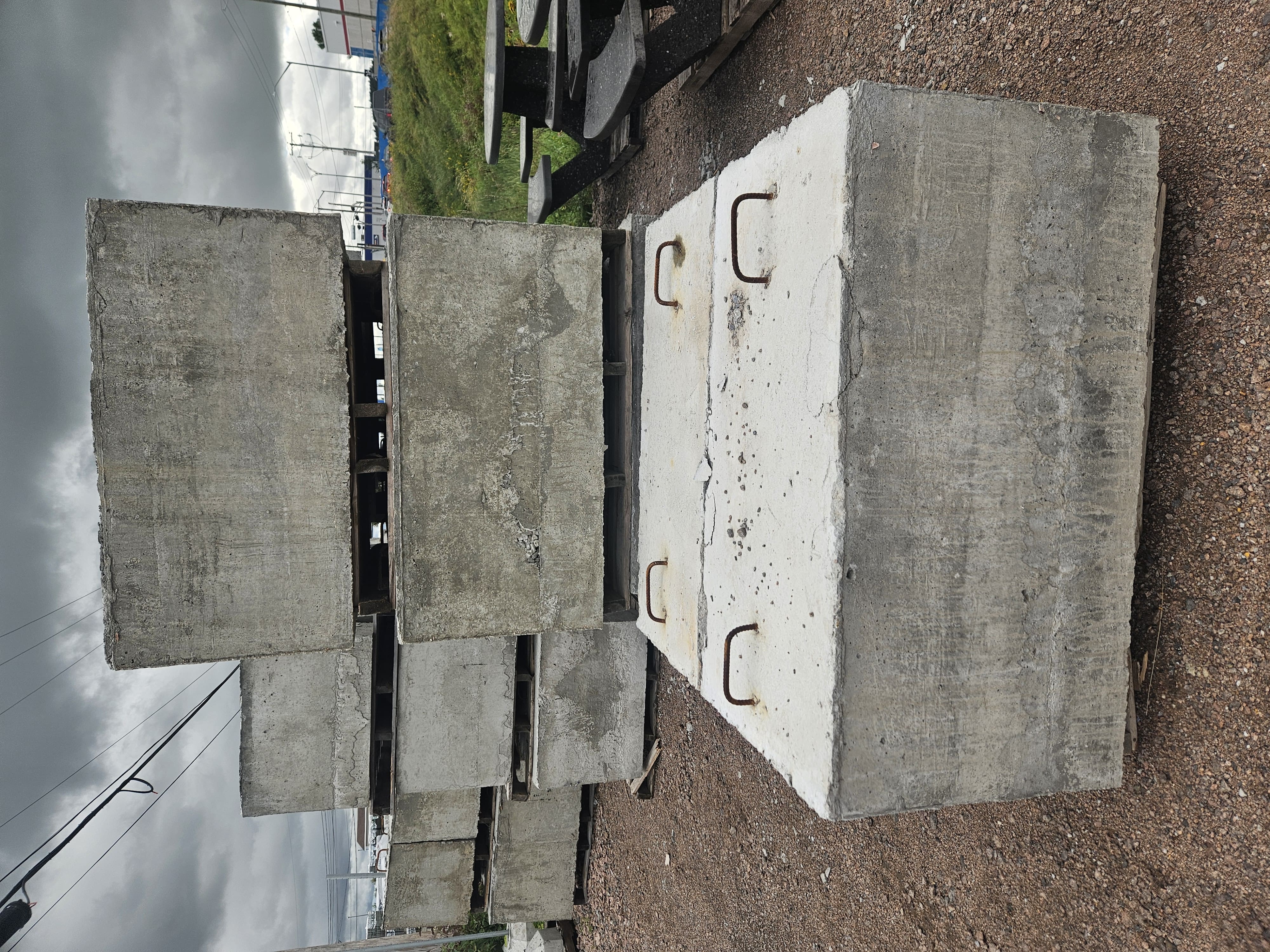 Muret de soutènement (buté 2x2x4)